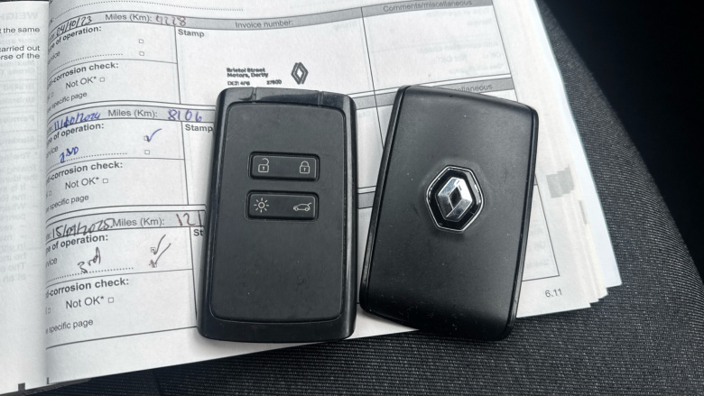 Renault Clio 1.0 TCe 90 Iconic Edition 5dr Petrol Hatchback